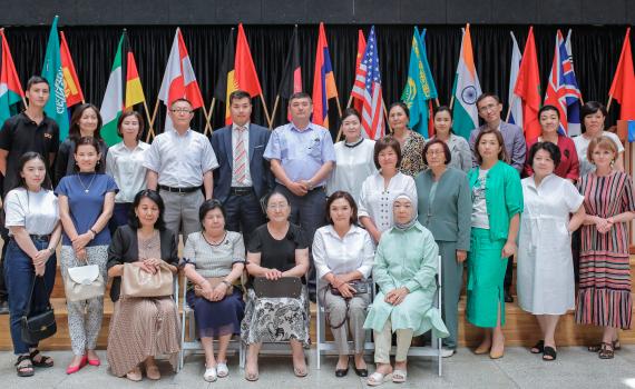 Group photo of the participants in the training at AUCA. Photo credit: AUCA PR office (https://auca.kg/en/communications_office/).