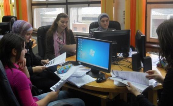 Young people learn ICT and media skills in Zavidovici Public Library’s innovative youth corner. Young people learn ICT and media skills in Zavidovici Public Library’s innovative youth corner.